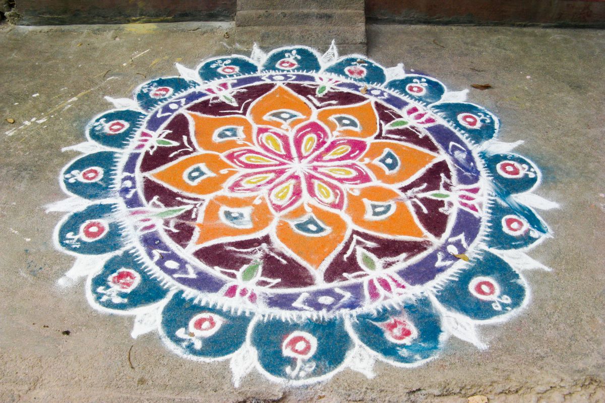 Diwali 2019 Simple Rangoli Designs To Decorate Your Home