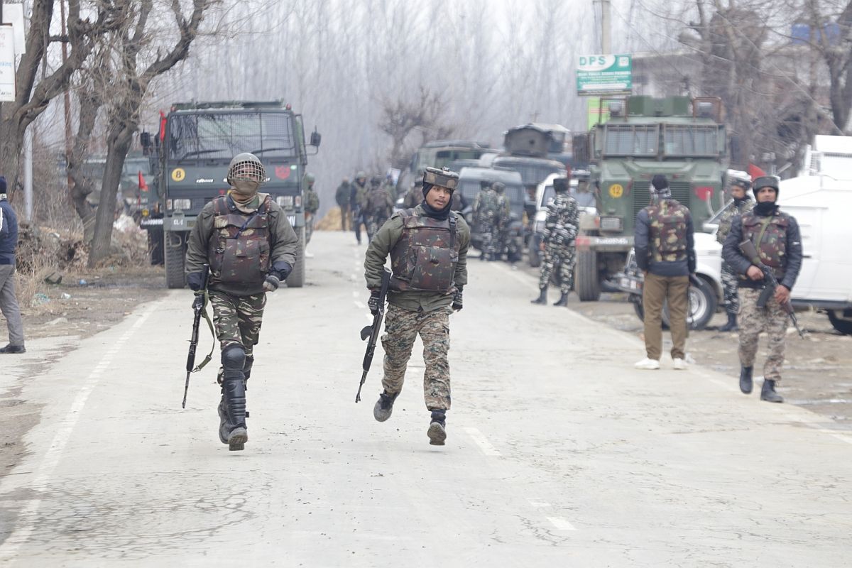 J-K Police busts JeM group that planned attack on security forces, civilians in Kashmir