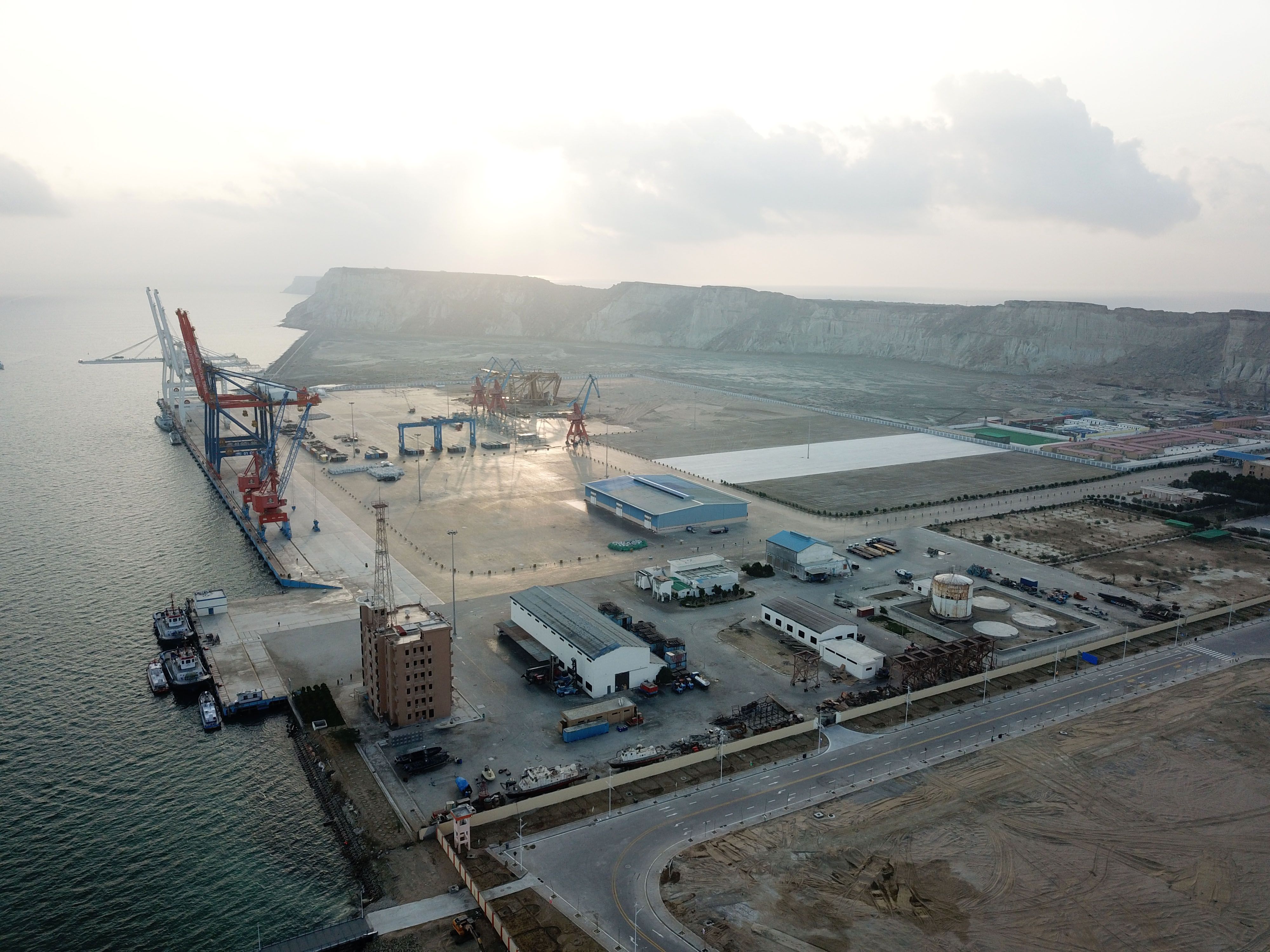 Chinese firm gets 23-year tax exemption in Pak