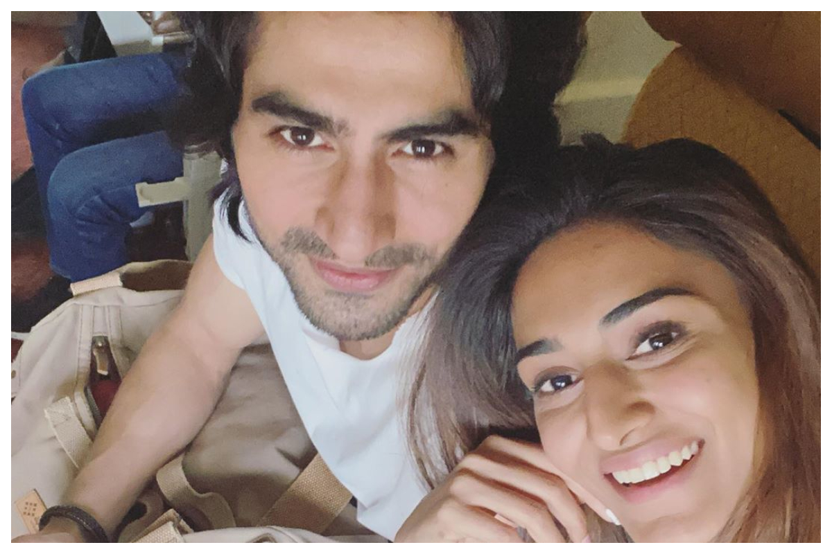 Watch| Erica Fernandes and Harshad Chopda looks super excited as they leave for London