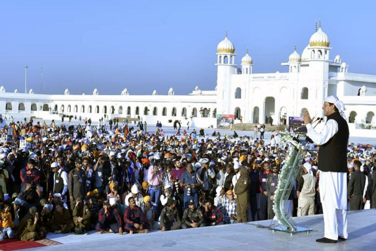 Pak Sikh community observes 550th birth anniversary of Baba Guru Nanak Dev