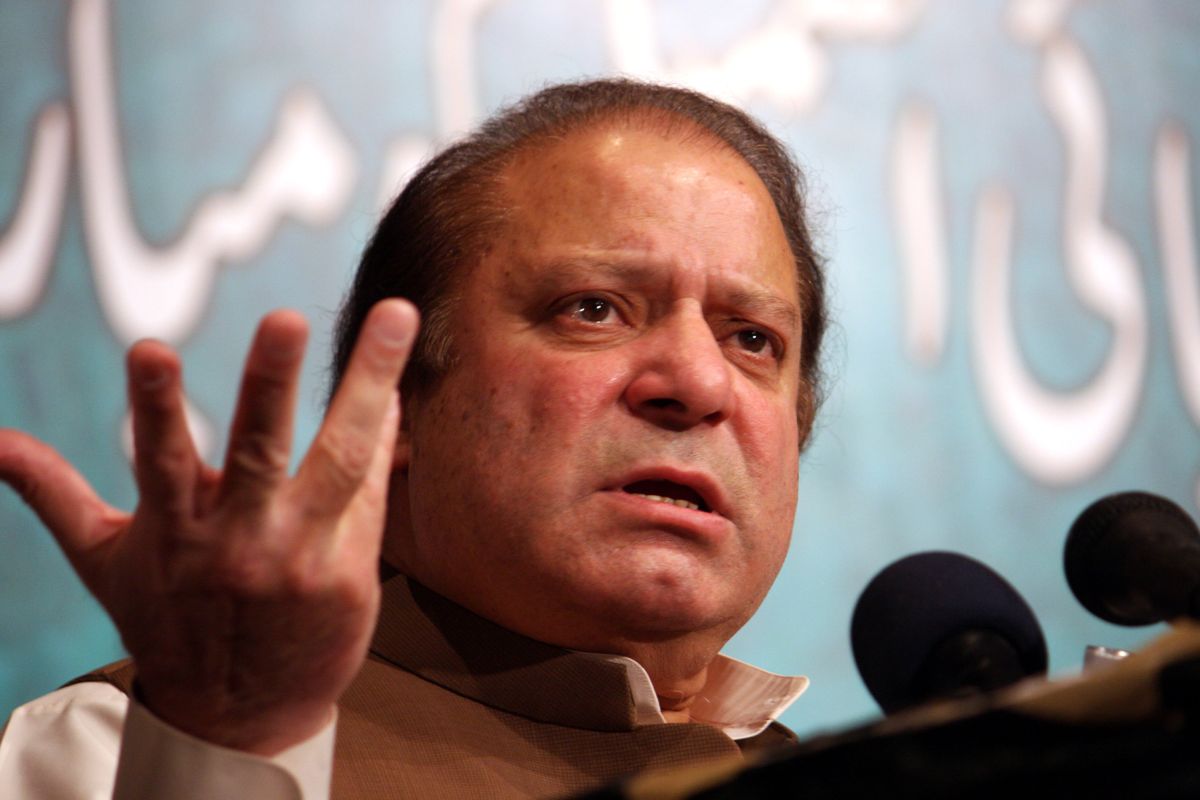 Ex-Pak PM Nawaz Sharif discharged from hospital