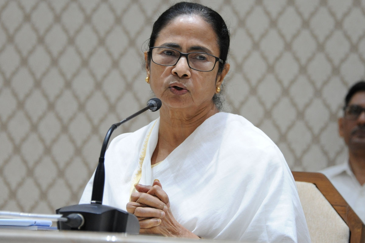 Mamata Banerjee to regularize colonies on private, central land