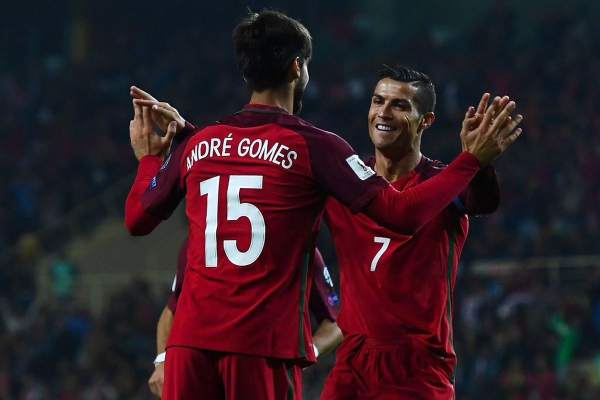 Cristiano Ronaldo extends support to Andre Gomes after latter’s horrific leg injury