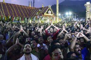 Women-entry to Sabarimala not stayed; SC refers review pleas to larger 7-judge bench