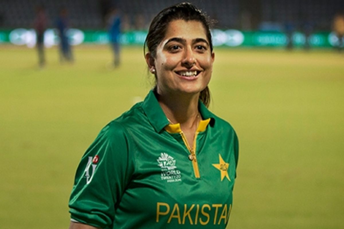 महेंद्रसिंग धोनीच्या प्रेगात पागल झालीय पाकिस्तानची 'ही' महिला खेळाडू, धोनीबद्दल केले असे वक्तव्य की, चाहते देताहेत जीवे मारण्याची धमकी..!