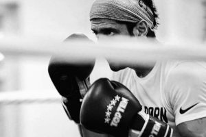 Farhan Akhtar posts pic of ‘Toofan’ boxing training