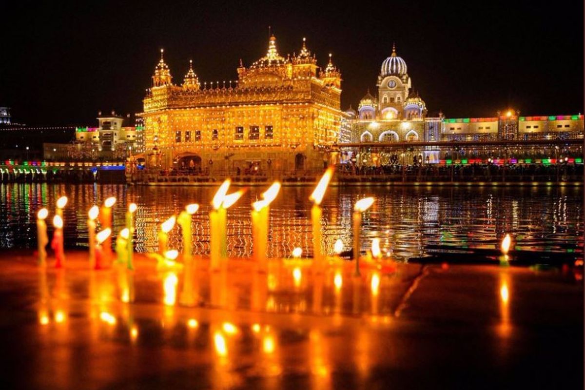 Diljit Dosanjh, Taapsee Pannu, Amitabh Bachchan wish Happy Guru Nanak Jayanti to all