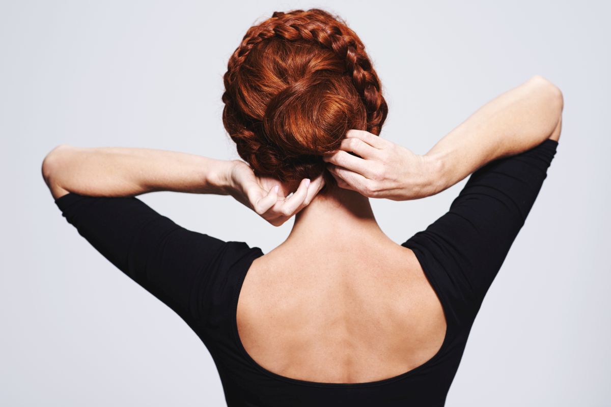 hairstyles, wedding season, Face Framing, curled ends, Low side bun with puffy crown