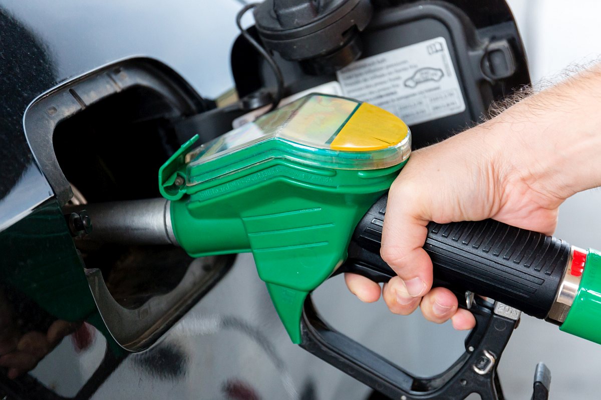 Petrol price continue to rise for 5th consecutive day. Here are the latest rates