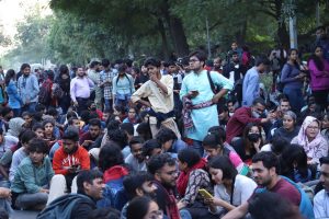 Scuffle between journalists, JNU students during press conference