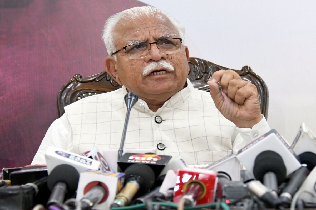 Khattar suspends two civic officers for dereliction of duty