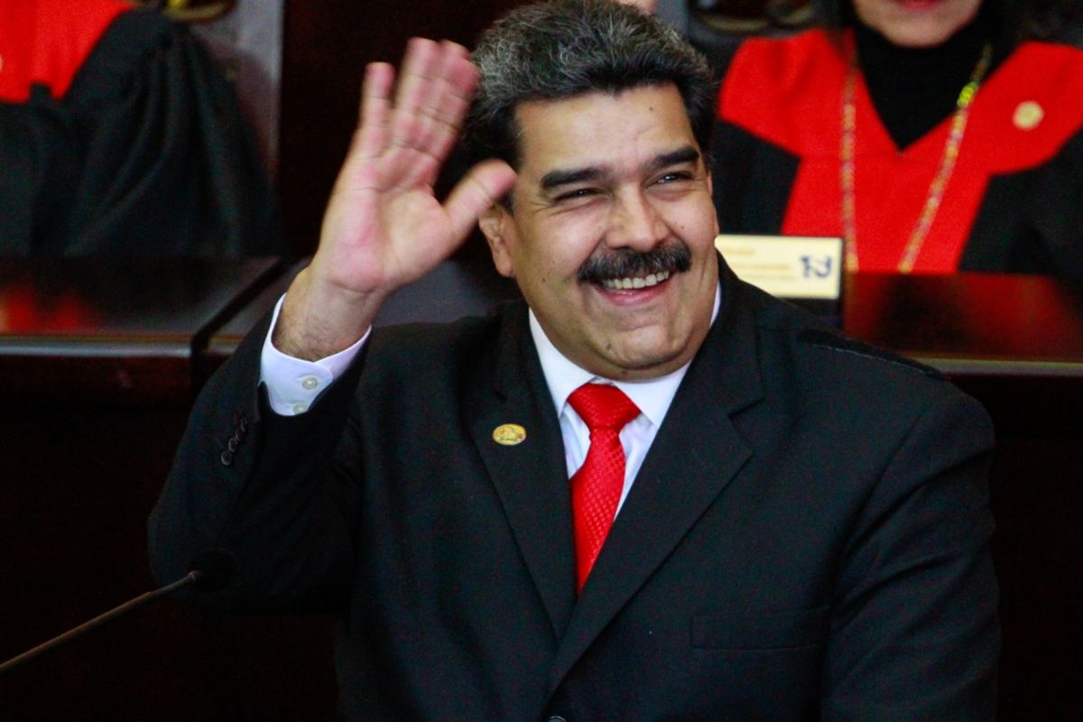 US sanctions sought against Maduro supporters