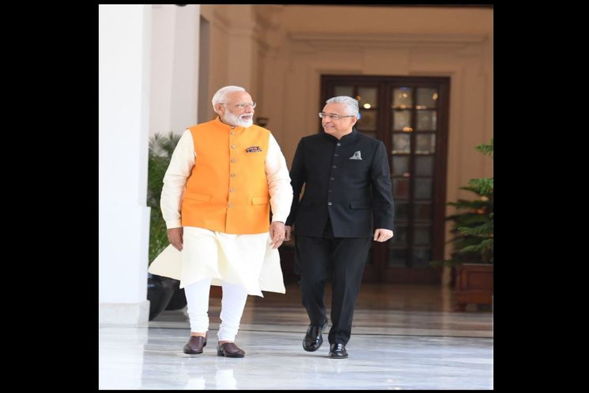 PM Modi congratulates his Mauritius counterpart for being re-elected