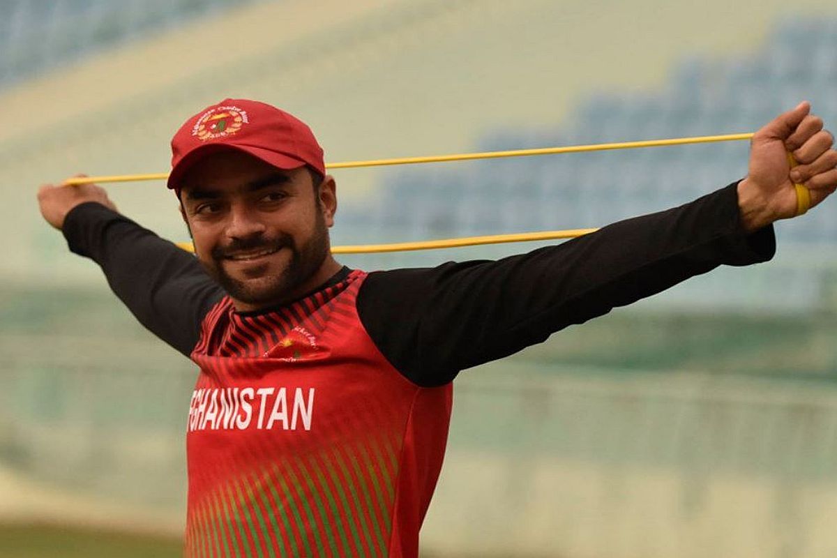 8 feet high Afghanistan fan fails to find accomodation in Lucknow due to his height