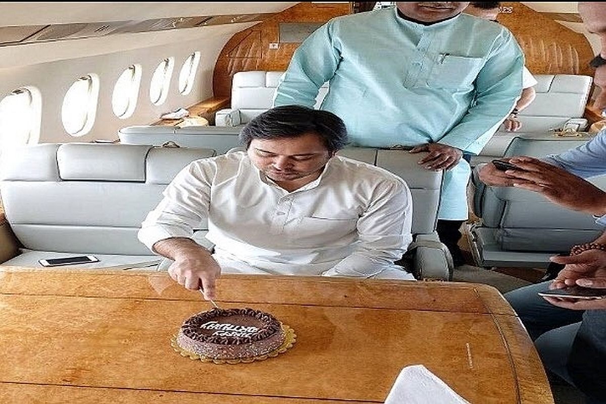 Tejashwi Yadav draws flak by twitterati as well as political rivals for b’day celebration in plane