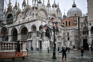 Venice floods: Italy to declare state of emergency over damage