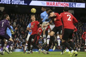 Marcus Rashford, Anthony Martial help Manchester United pip Manchester City