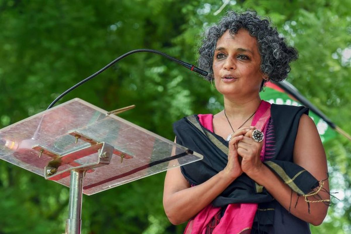‘Arundhati Roy idolises criminals like Ranga-Billa’: Uma Bharti hits out, Congress joins