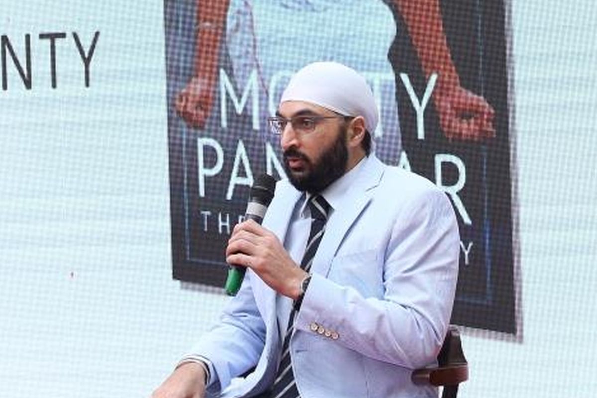 Former England spinner Monty Panesar wants wax to shine ball in absence of saliva