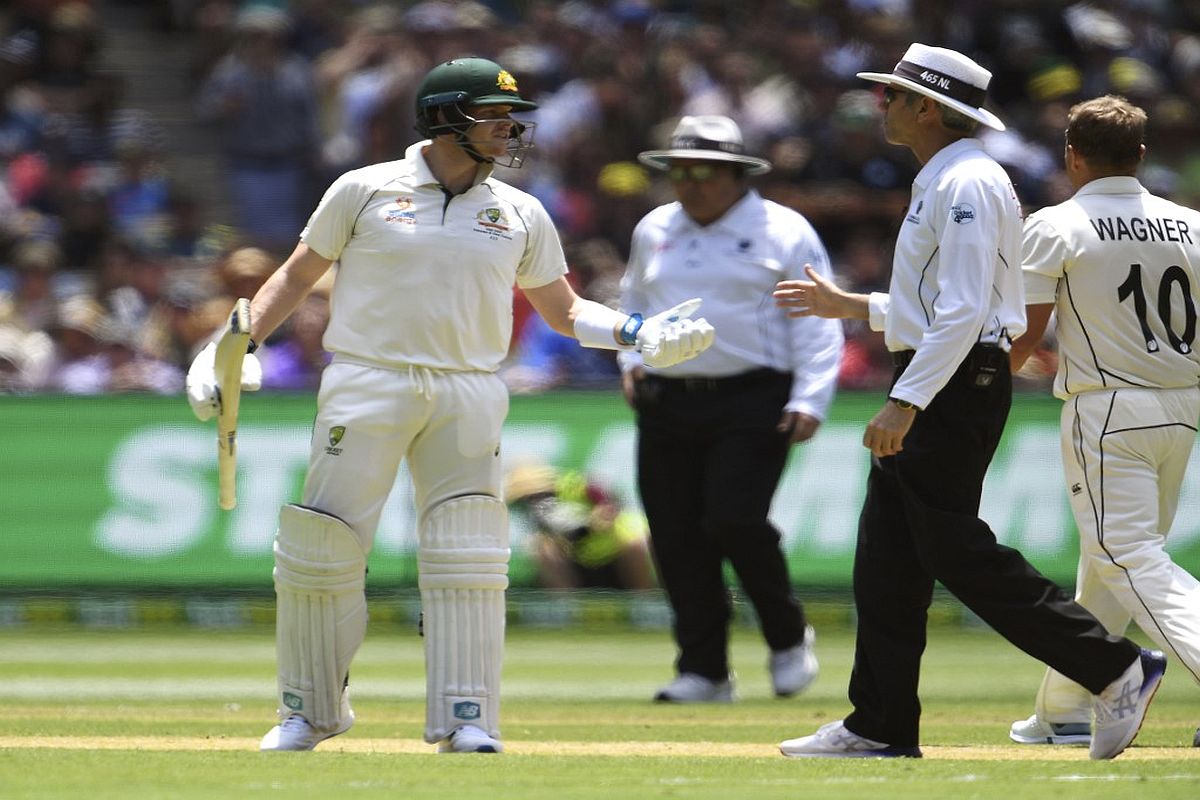 Nigel Llong slammed by cricket experts for poor umpiring in New Zealand-Australia Test