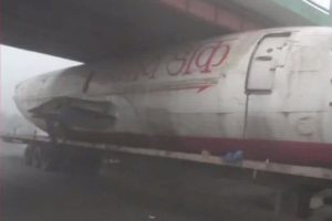 Vehicle carrying scrapped aircraft gets stuck in Durgapur underpass