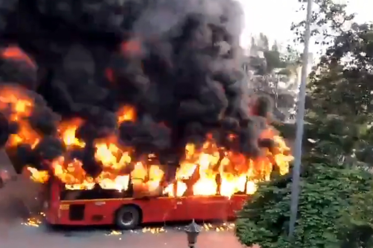 Violent clashes erupt in South Delhi over CAA, Metro services disrupted after buses set on fire