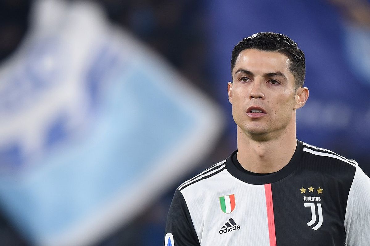 Cristiano Ronaldo in self-quarantine after Juventus teammate tests positive for coronavirus