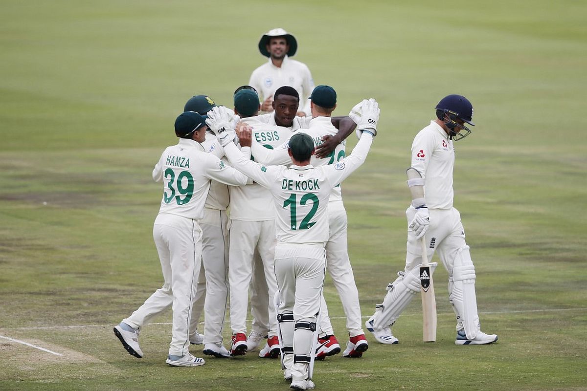 South Africa see off stubborn England to claim 107-run victory