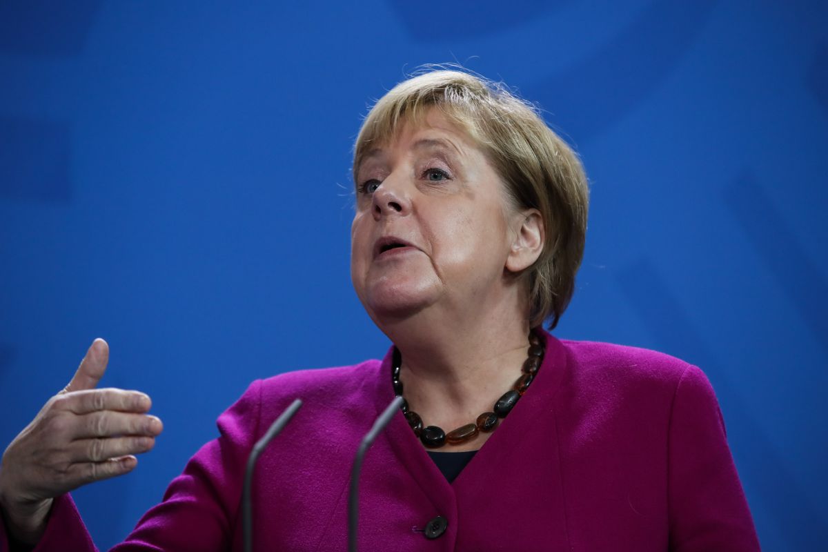 German Chancellor Angela Merkel expresses ‘deep shame’ on first visit to Auschwitz