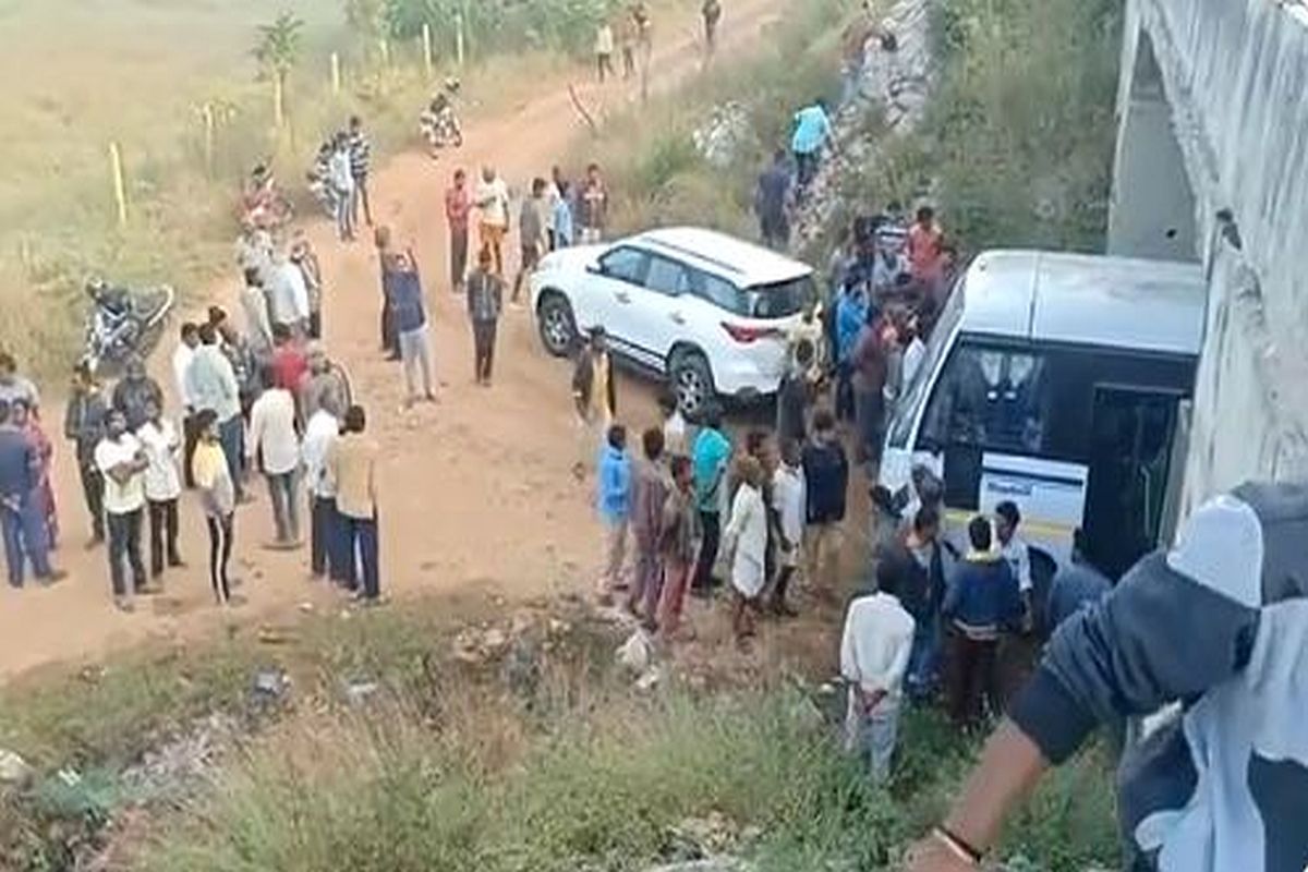 Preserve bodies till Dec 9, hand over autopsy video of Telangana rape-accused: HC