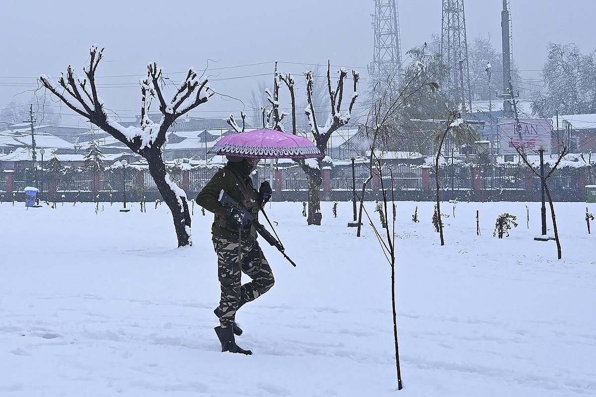 At minus 4 Srinagar records coldest night of season, Drass at minus 26, Leh minus 16