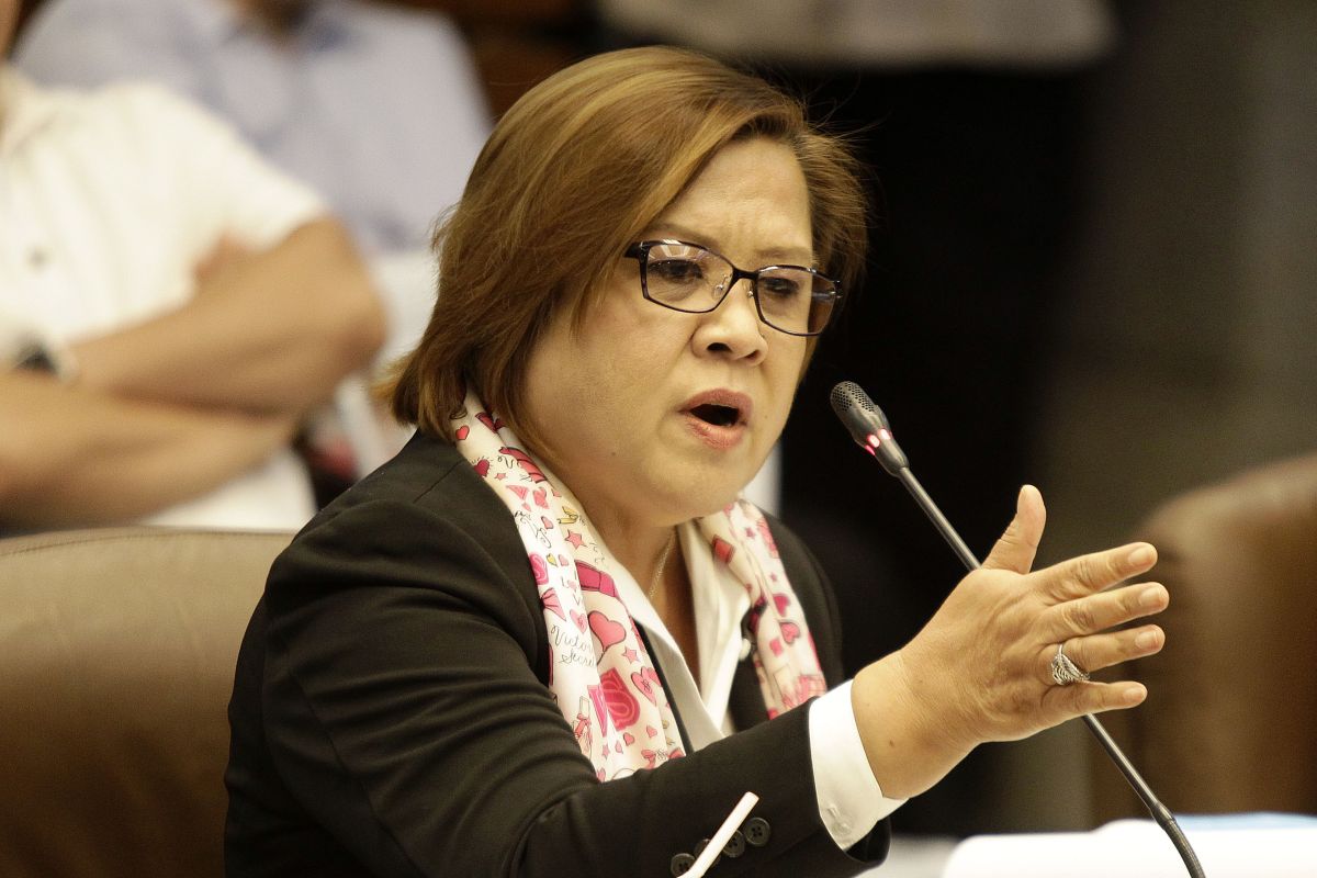 Philippines consider new visa rules for Americans