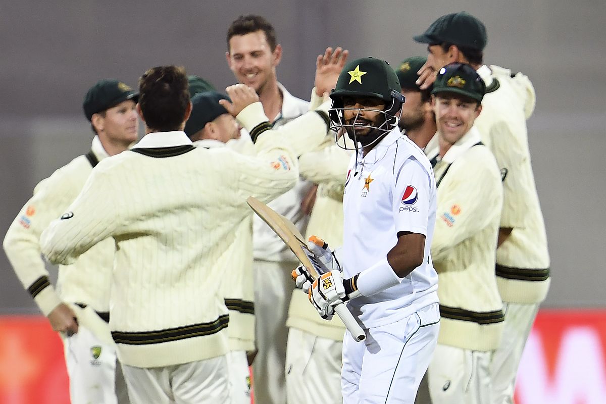 AUS vs PAK: Pakistan reeling at 39/3 in 2nd innings after being asked to follow-on on Day 3