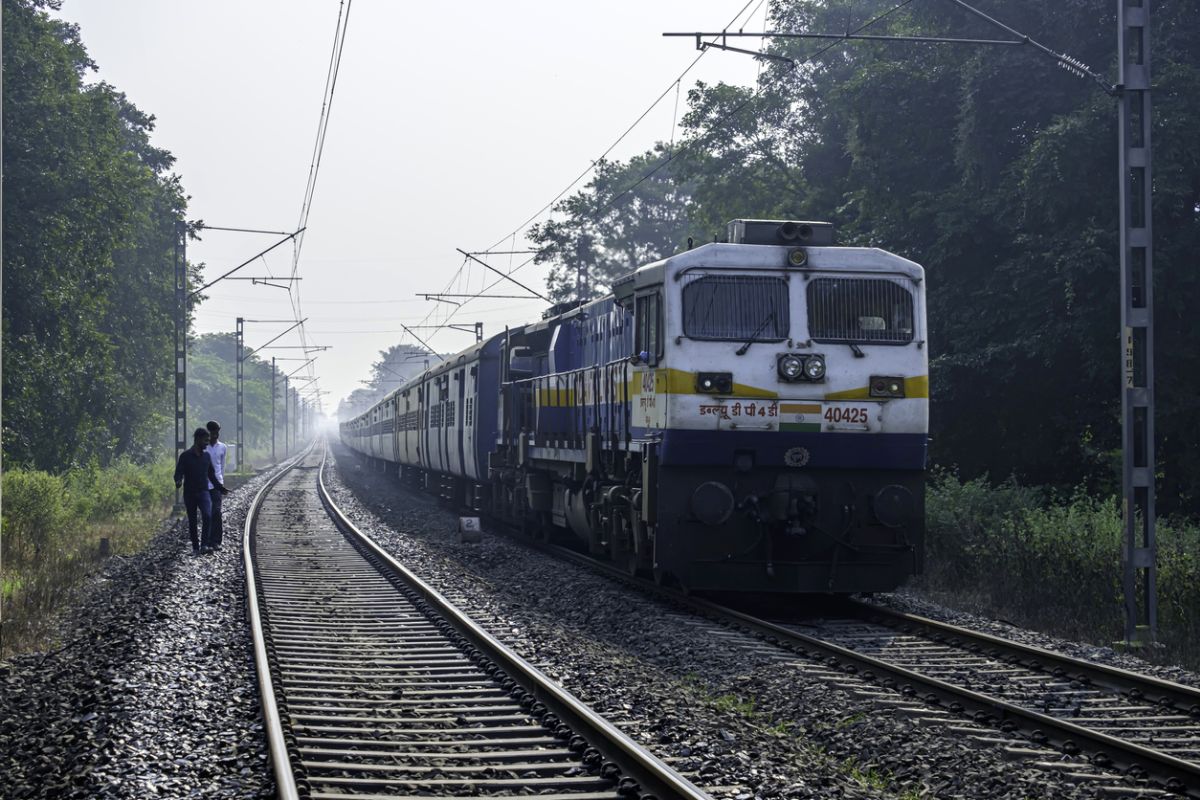Rlys to acquire 438 acres land in Burdwan West