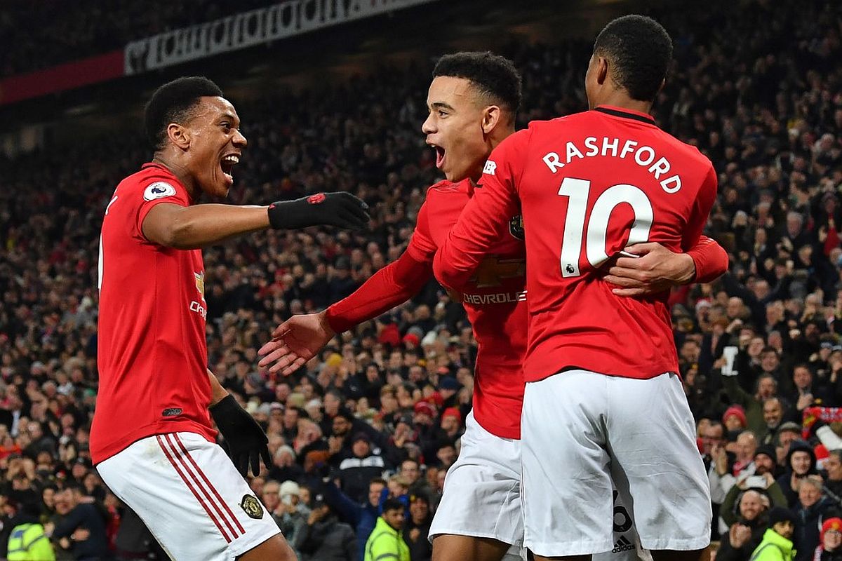 Premier League: Anthony Martial’s double helps Manchester United win; sloppy Chelsea falter again