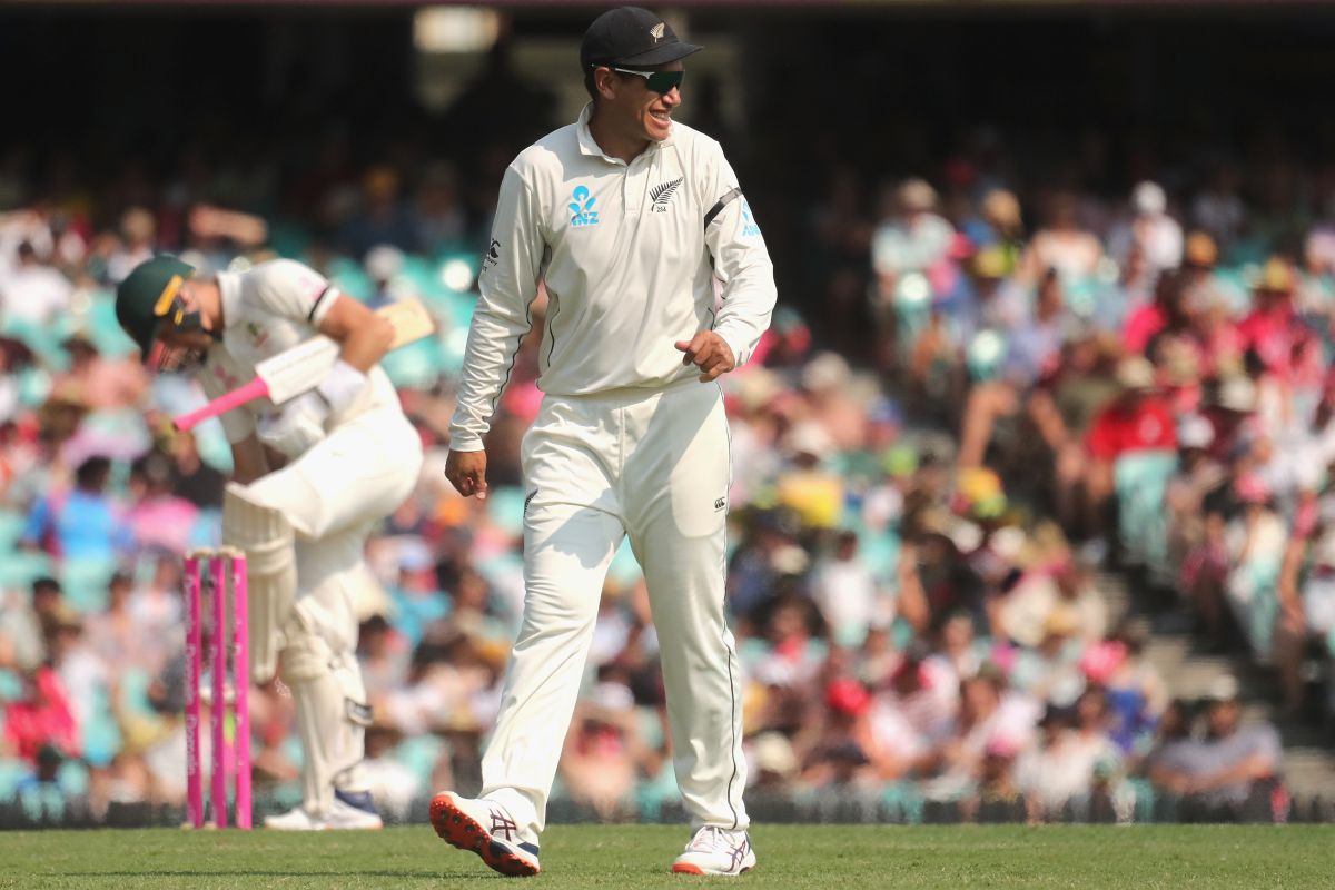 Stephen Fleming congratulates Ross Taylor for becoming New Zealand’s leading run-scorer in Tests
