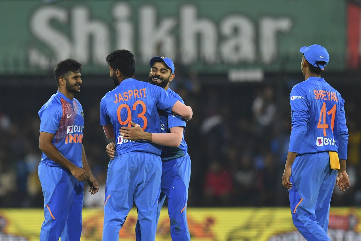 India ease past Sri Lanka by 7 wickets in 2nd T20I