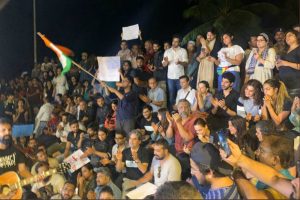 JNU violence: Anurag Kashyap, Vishal Bhardwaj, Taapsee Pannu at solidarity protest in Mumbai