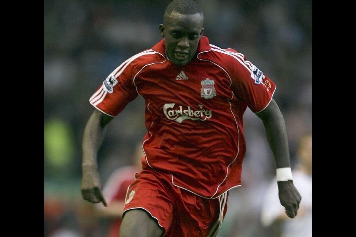 Former Liverpool midfielder Momo Sissoko retires