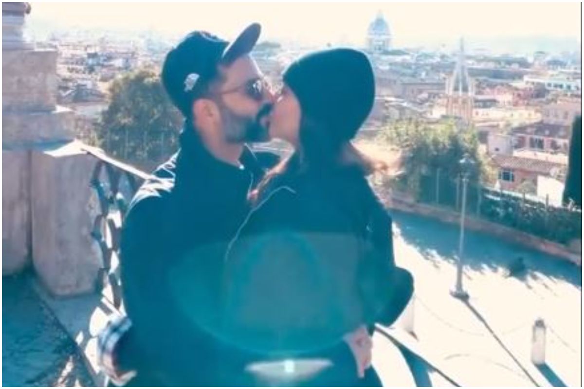 Happy New Year: Sonam Kapoor, Anand Ahuja kiss each other as they bid goodbye to 2019