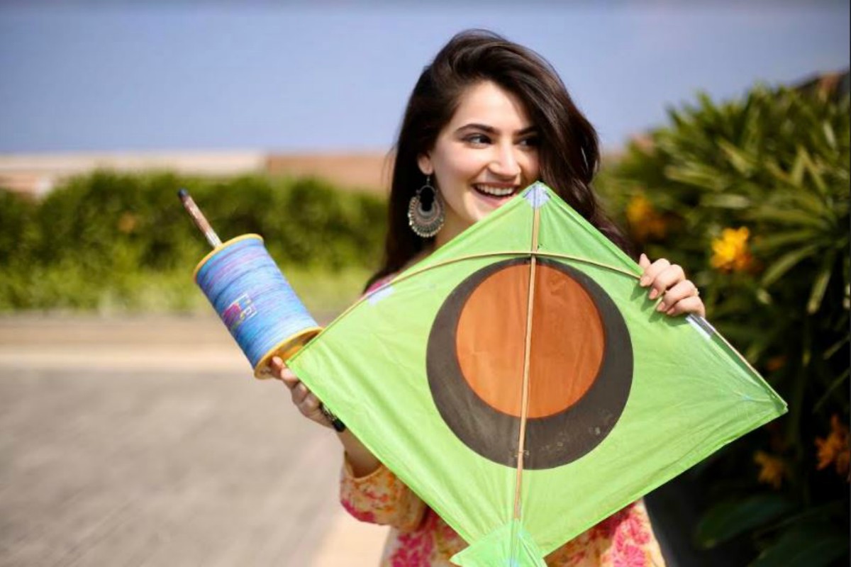 ‘Yeh Saali Aashiqui’ actress Shivaleeka Oberoi enjoys flying kites on Makar Sankranti