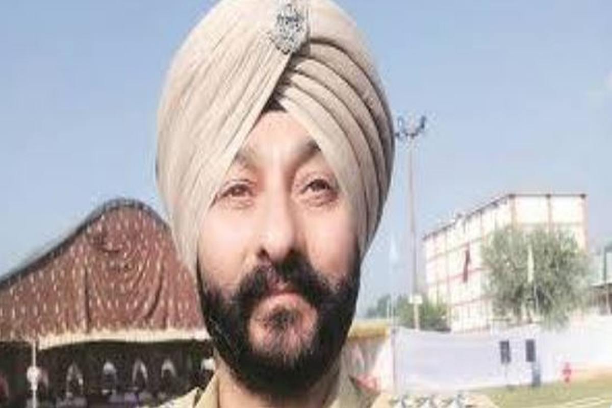 J-K DSP Davinder Singh, arrested with terrorists, stripped of gallantry medal