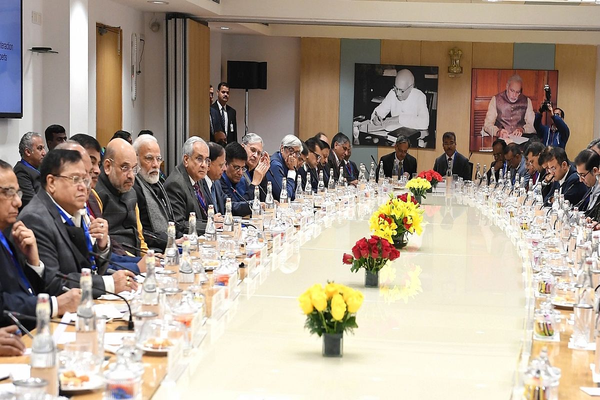 PM Modi meets economists on growth, jobs, $5 trillion economy