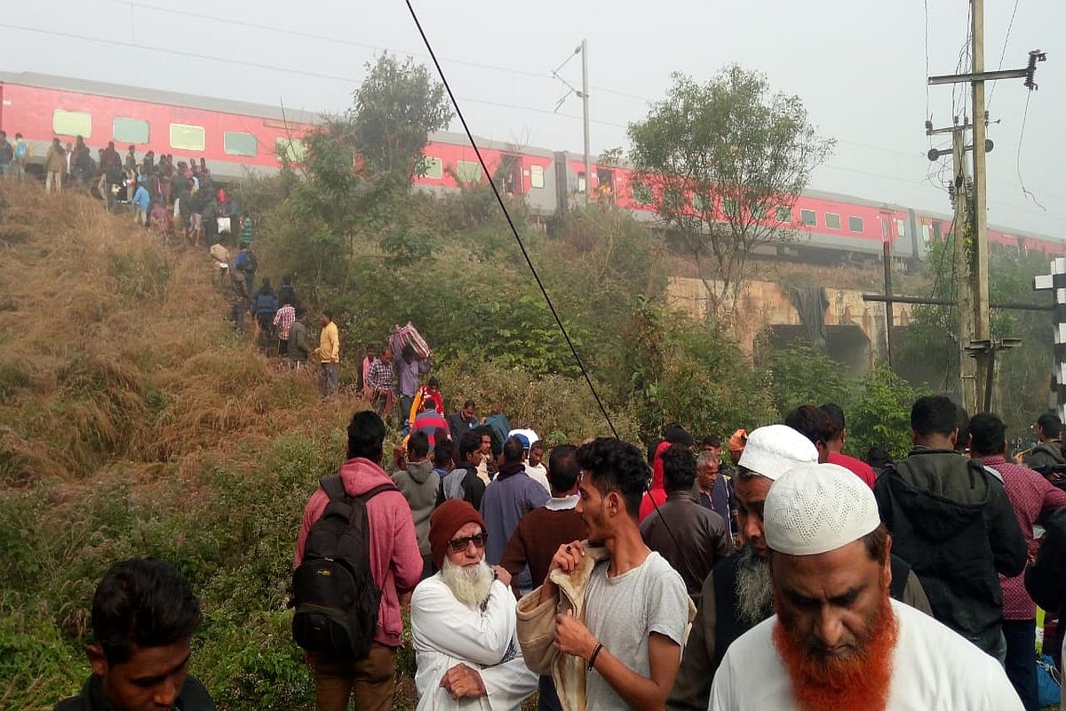 Lokmanya Tilak Express derails in Odisha after hitting goods train; 20 injured