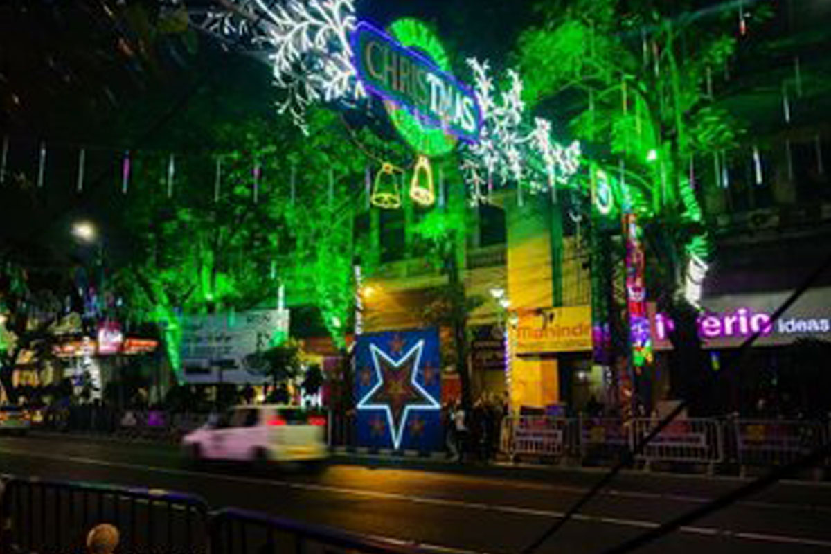 Carnival-like atmosphere in Park Street as city rings in New Year