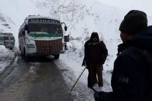 Ladakh UT wants early reopening of Zojila, Rohtang passes