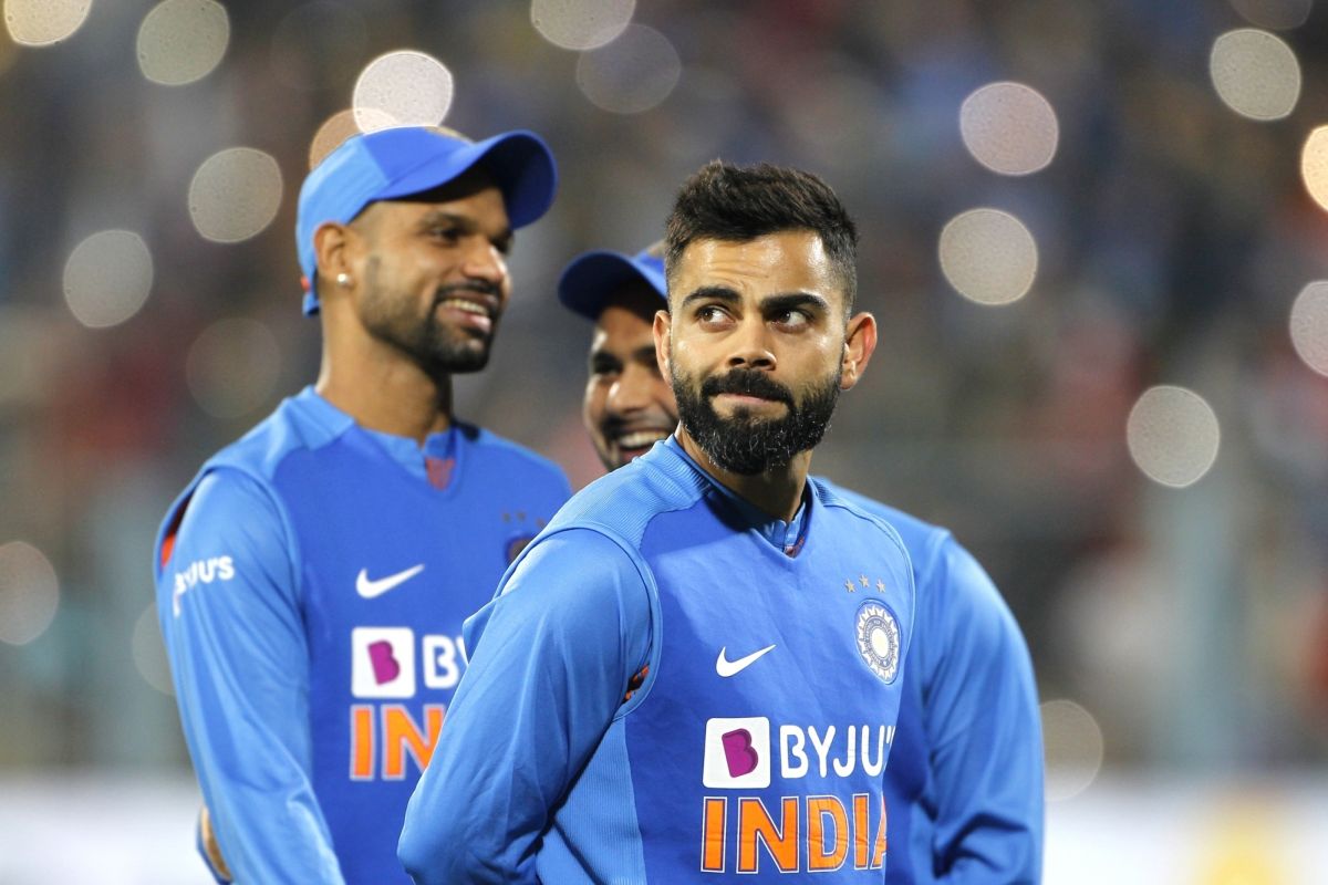 Fans thrilled as Virat Kohli imitates Harbhajan Singh’s bowling action, Bhajji responds by rolling arms over himself