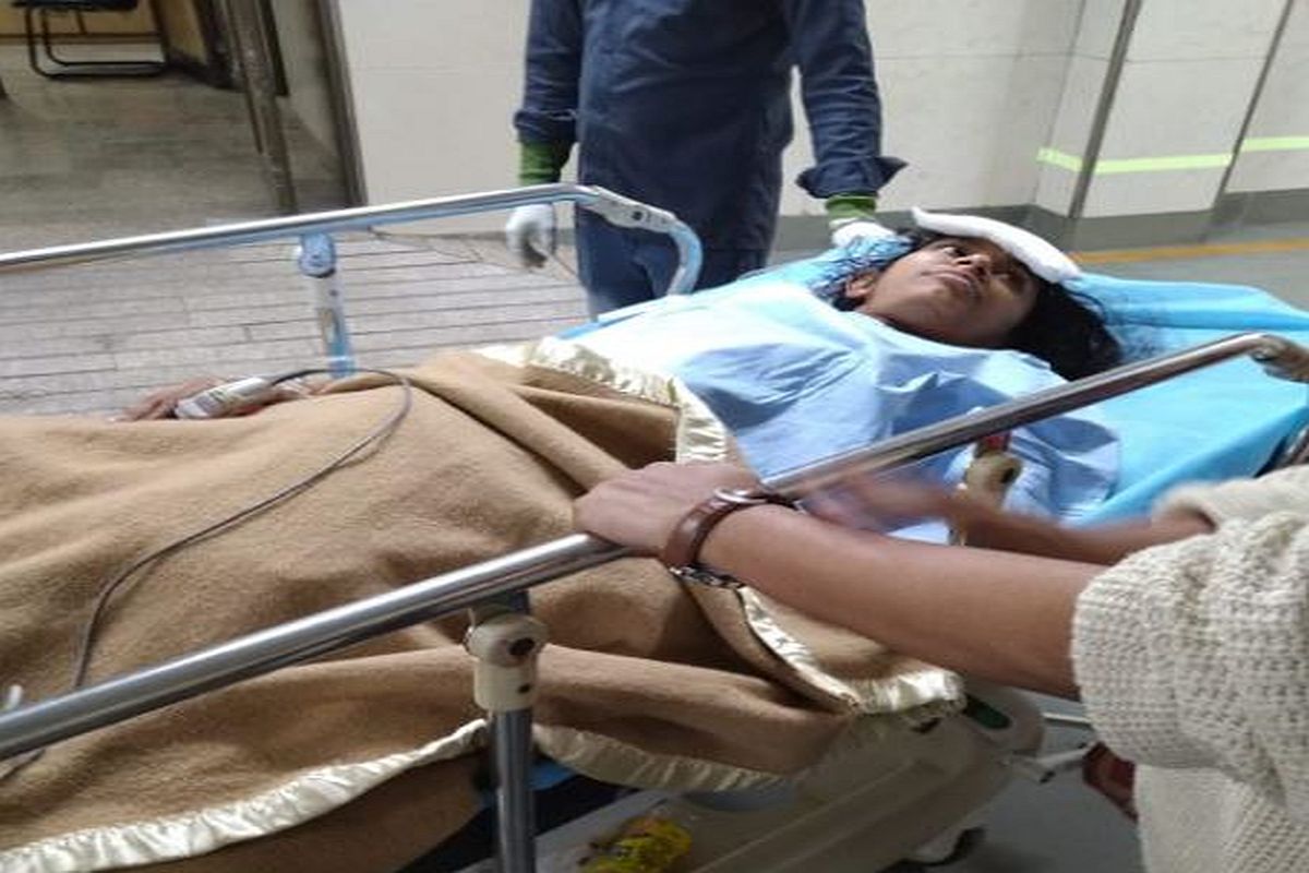 JNUSU president Aishe Ghosh discharged from AIIMS