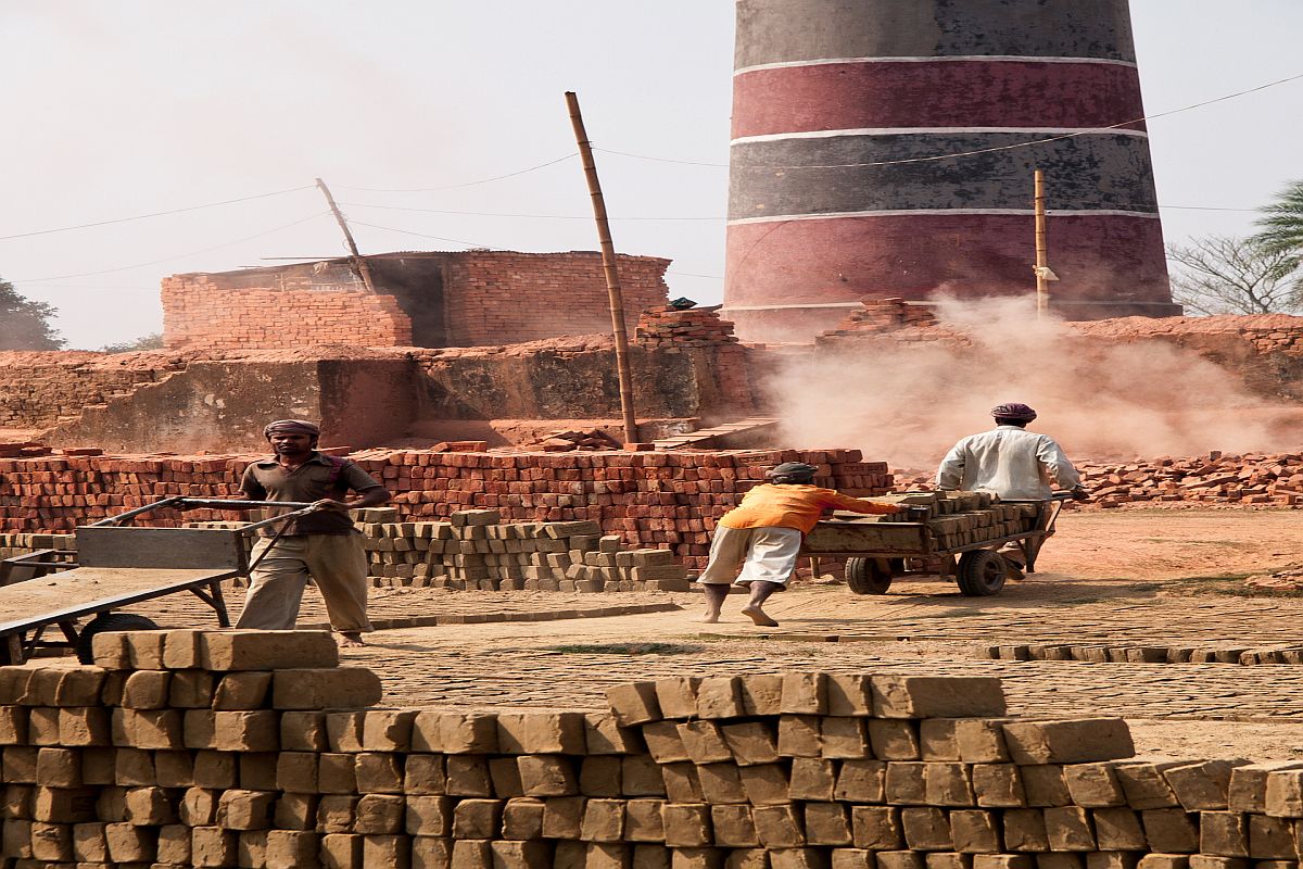Brick kiln owner booked for forcing tribals into bonded labour in Thane